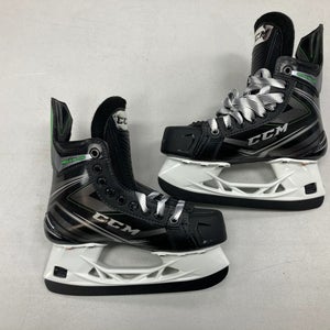 NEW Junior CCM Ribcor Maxx Plus Hockey Skates Size 3