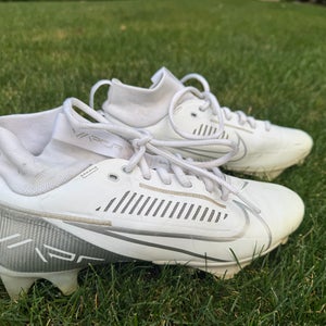 Men's Size M 7.0 (W 8.0) Nike Mid Top Molded Cleats (Used)