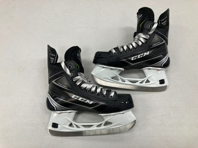 NEW Intermediate CCM RibCor Maxx Pro Hockey Skates Size 4.5
