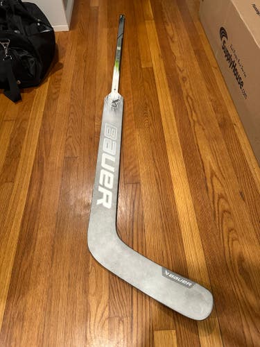 Senior Bauer Hyperlite 2 Regular Goalie Stick 27" Paddle (Used)