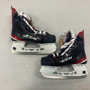 NEW Intermediate CCM JetSpeed XTra Hockey Skates Size 5