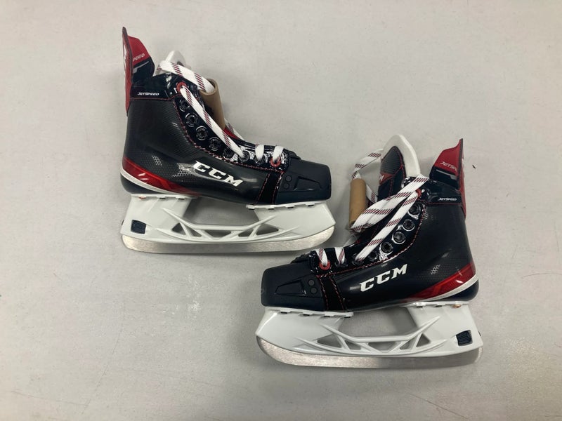 NEW Intermediate CCM JetSpeed XTra Hockey Skates Size 5