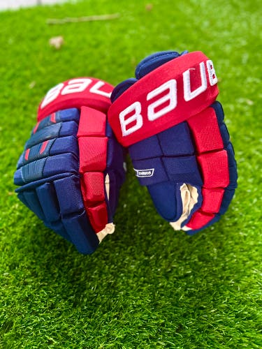 Patrick Kane Bauer Pro Series Gloves 14”