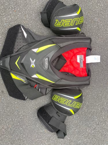 Large/Extra Large Senior Bauer Vapor Shoulder Pads