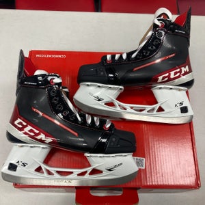 NEW Senior CCM JetSpeed XTra Hockey Skates Size 8.5