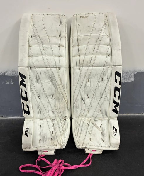 34" Senior CCM Extreme Flex E3.9 Goalie Leg Pads (Used)