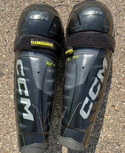 Senior CCM XF PRO Shin Pads 16"