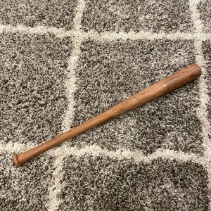 Rare Jackie Robinson Louisville Slugger 32 in bat (no cracks)