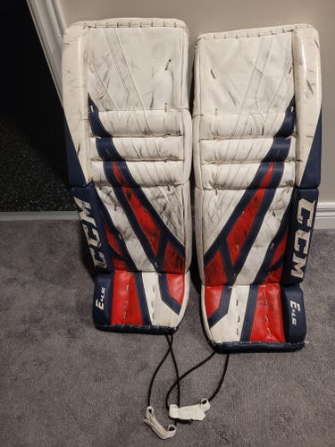 28" CCM Extreme Flex E4.5 Goalie Leg Pads (Used)