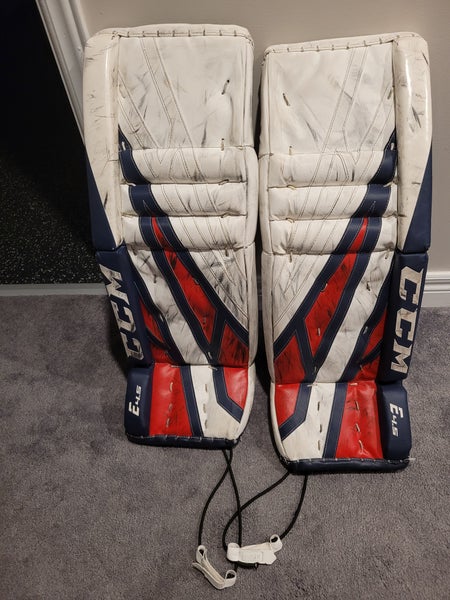28" CCM Extreme Flex E4.5 Goalie Leg Pads (Used)