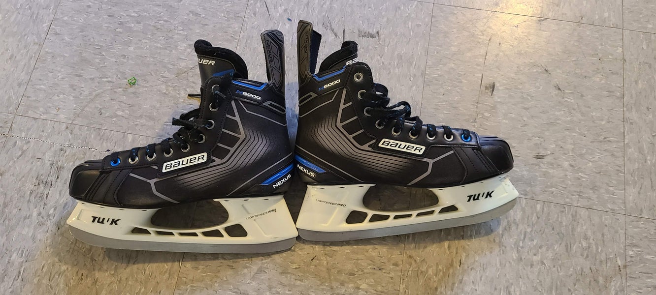 Bauer Nexus 6000 Hockey Skates 9 (Used)