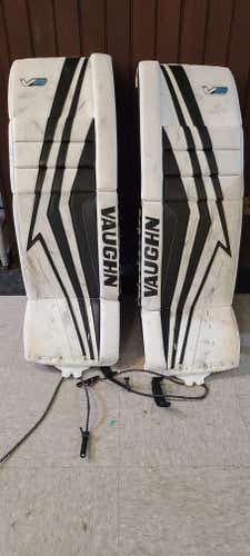 33" Vaughn V9 Goalie Leg Pads (Used)
