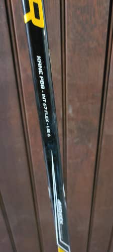 Senior Bauer Supreme S160 Right Handed Hockey Stick (Used)