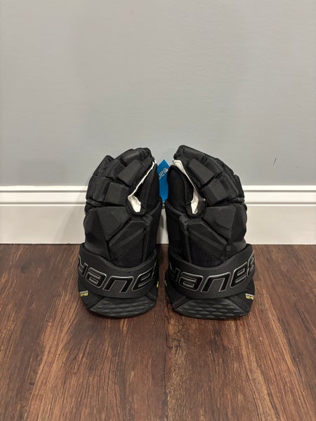 Bauer Vapor Hyperlite Gloves 14” (New) All Black
