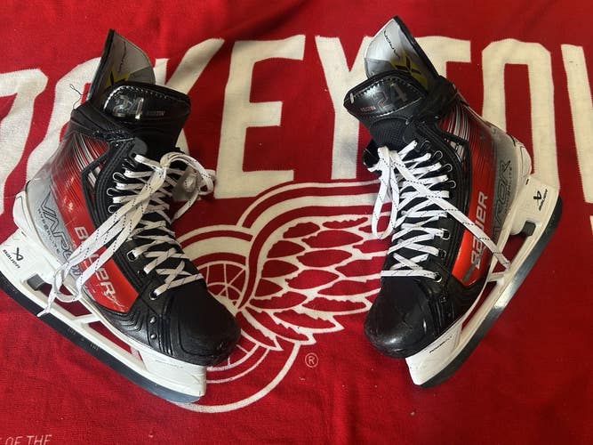 NHL Pro Stock Red Wings Bauer Vapor Hyperlite 2 Hockey Skates 10.5 D Made Canada