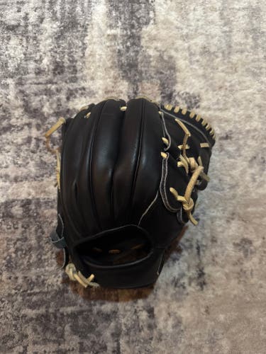 2024 44 Pro RH Pitcher's Signature Series Baseball Glove 11.75" (Used)