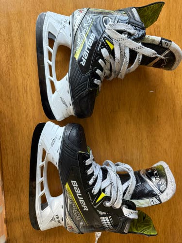 Bauer hockey skates
