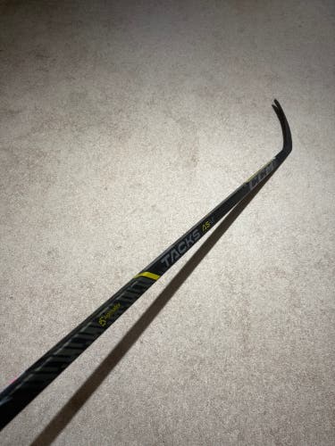 Senior CCM Tacks AS-VI Right Handed Hockey Stick P28 (New)
