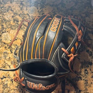 Wilson RH Infield A2000 Baseball Glove 11.5" (Used)