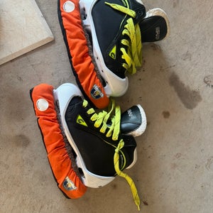 Graf Goalie Skates - Youth 4