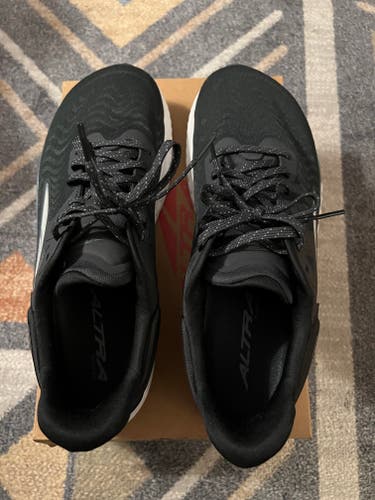 Altra Torin Black Women's Size 12.0) running shoes (Used)