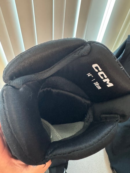 CCM Gloves 14" (Used)
