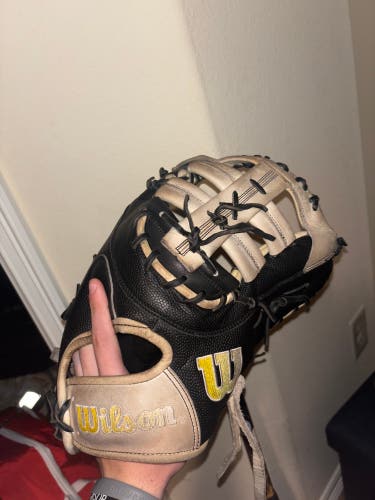 Wilson RH First Base A2000 1679 Baseball Glove 12.5" (Used)