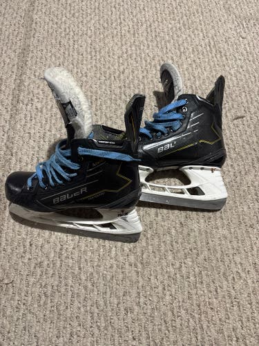 Used Bauer Supreme M40 Skates Size 6 Fit 2