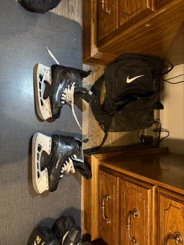 Bauer Supreme Mach Hockey Skates   Size 5.5 (Used)