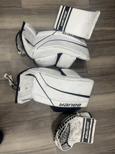 Bauer Goalie pad set