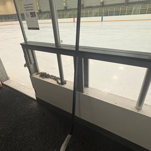 Senior Bauer Right Handed Hockey Stick Pro Stock (Used)