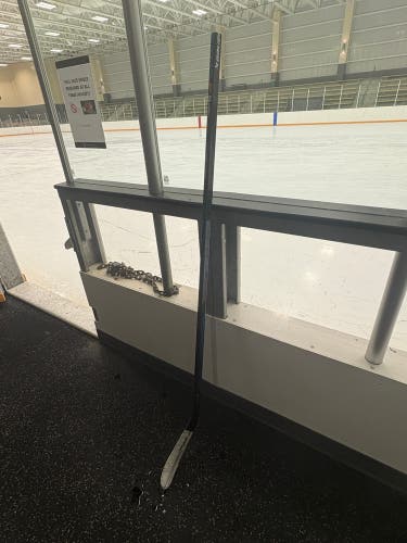 Senior Bauer Right Handed Hockey Stick Pro Stock (Used)