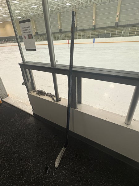 Senior Bauer Right Handed Hockey Stick Pro Stock (Used)