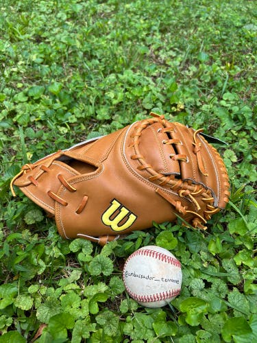 2025 Wilson A2000 M23 33.5” Catchers Mitt Baseball Glove Tan