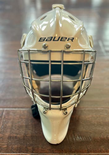 Senior 2024 Bauer 960 Goalie Mask (Used)