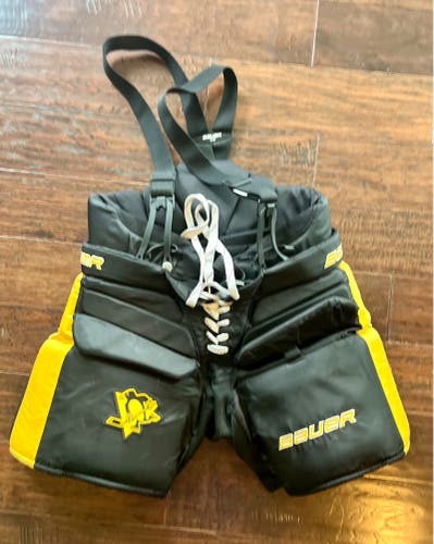 Intermediate Large Bauer Elite Hockey Goalie Pants (Used)