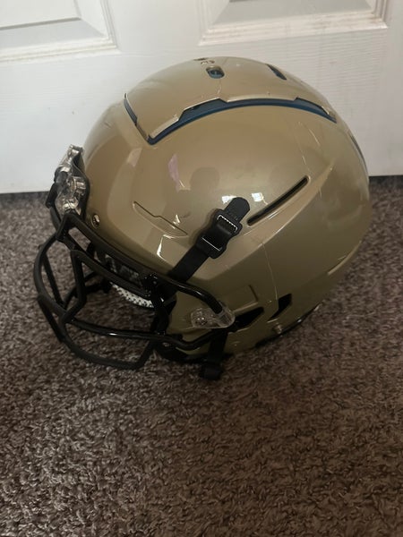 Adult Large Schutt F7 VTD Helmet (Used)