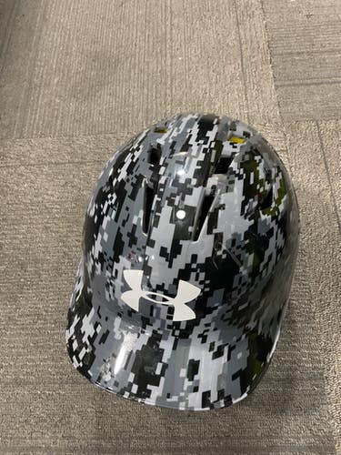 Used Under Armour HEAT GEAR Batting Helmet No Mask Grey SM 11614-S000218830