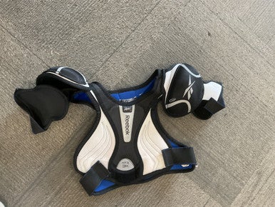 Used Reebok 3K Junior Shoulder Pads Royal Blue SM 11614-S000218570