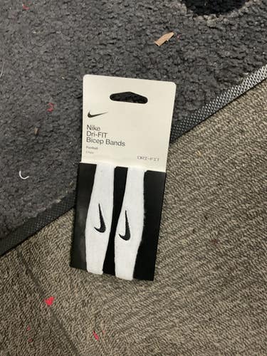 Used Nike Football Accessory 11614-S000217944