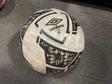 Used Umbro BALL All Size Soccer Ball Black 5 11614-S000217879