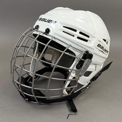 Bauer IMS 5.0 M Medium 6 3/4" to 7 3/8" Junior Hockey Helmet