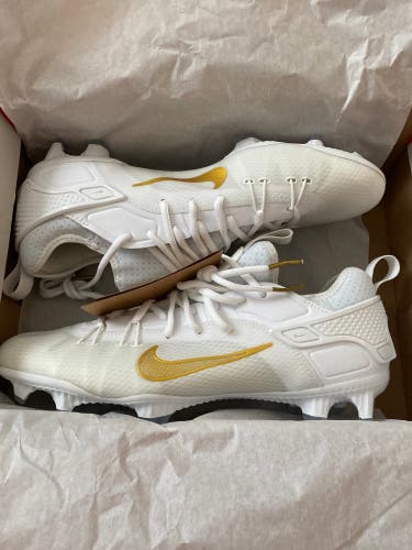 White Men's Size M 10.5 (W 11.5) Nike Low Top Huarache (New)