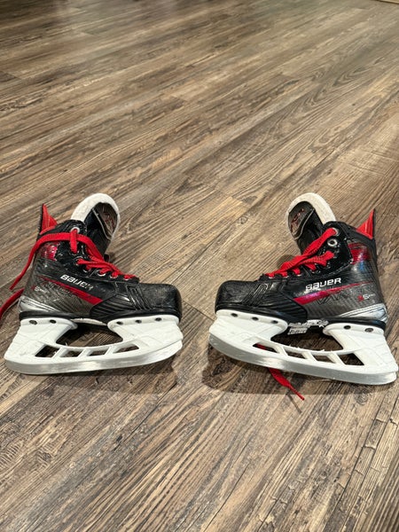 Bauer Vapor 5x pro Hockey Skates Regular Width 13 (Used)