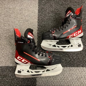 NEW Junior CCM Jetspeed XTRA PLUS Hockey Skates Size 3
