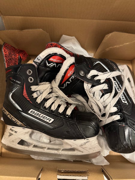 Bauer Vapor XLTX Pro Hockey Skates Regular Width Size 3 (Used)