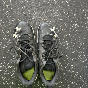 Used Under Armour Jr FB Cleats Black Junior 04.5 11849-S000030392