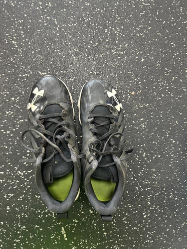 Used Under Armour Jr FB Cleats Black Junior 04.5 11849-S000030392