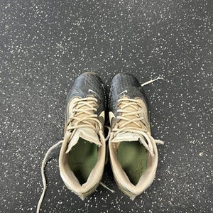 Used Nike Adult FB Cleats Black And Grey Senior 8.5 11849-S000030364