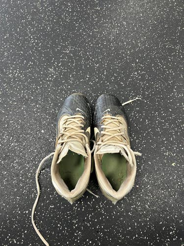 Used Nike Adult FB Cleats Black And Grey Senior 8.5 11849-S000030364